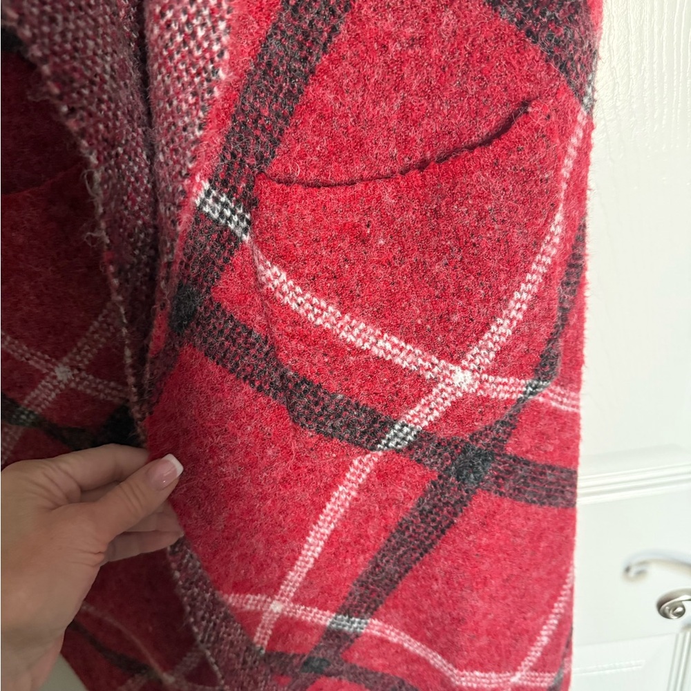 Red and Black Plaid Duster - Picture 5 of 10